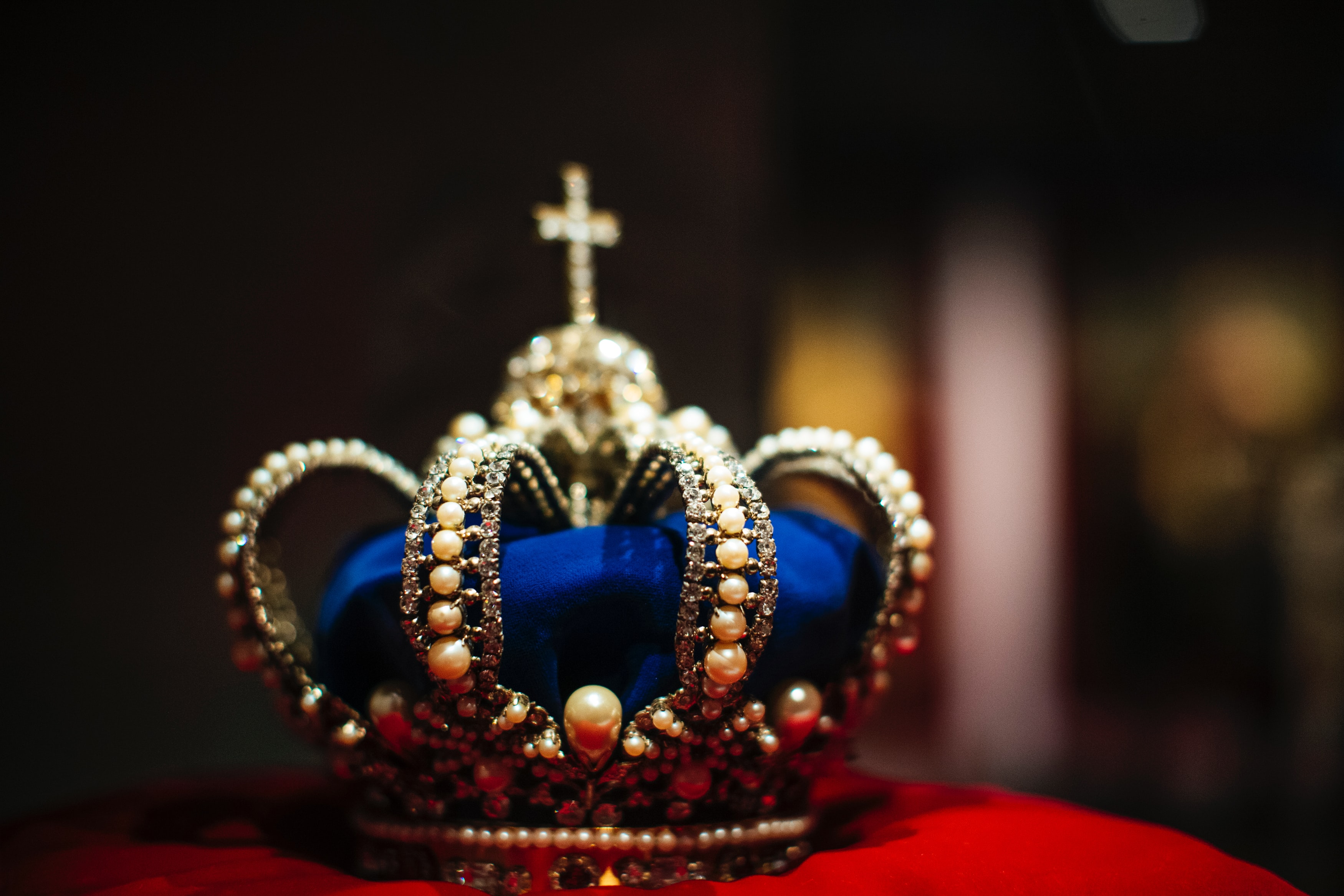 Image of a crown